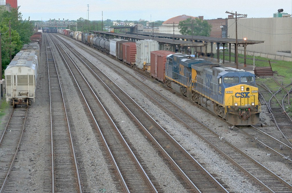 CSX NB freight